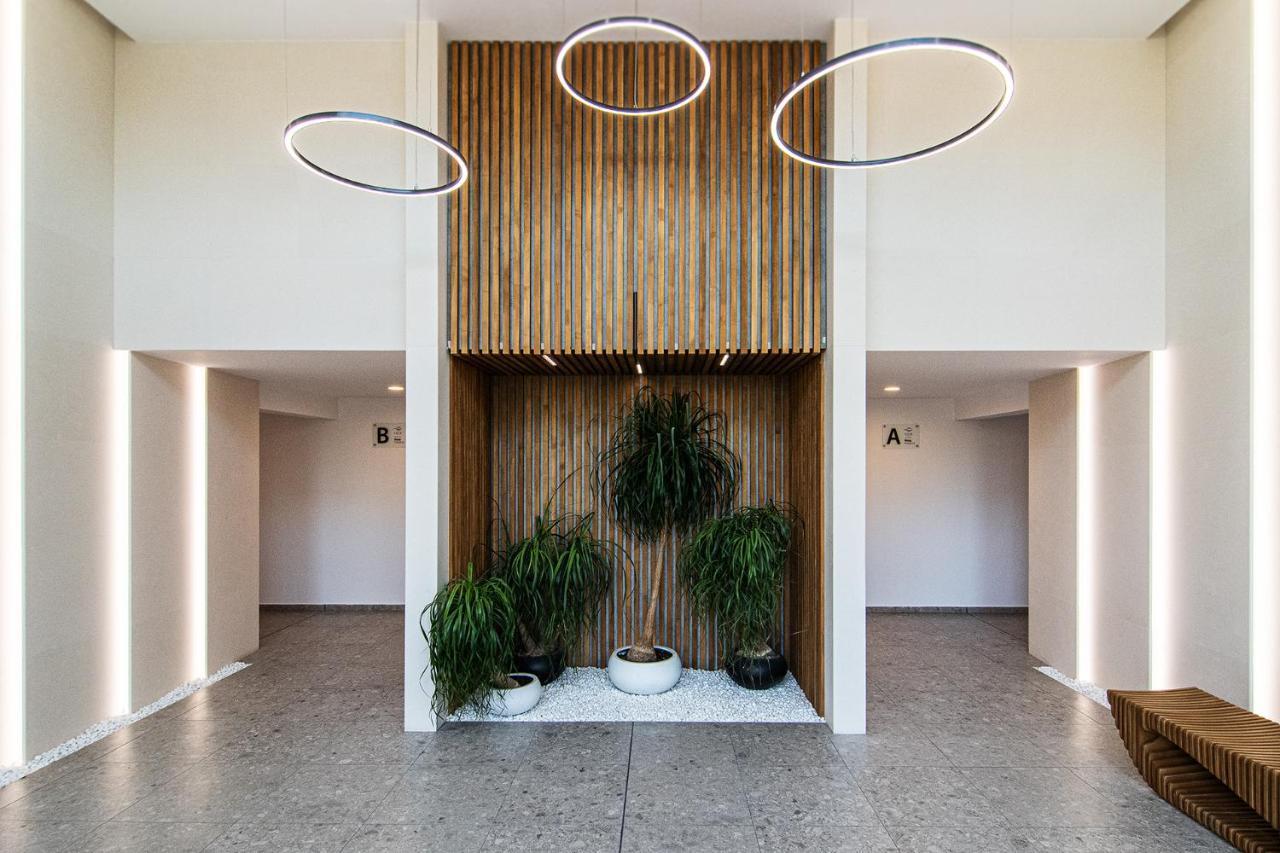Studio With Pool Sveti Konstantin Buitenkant foto